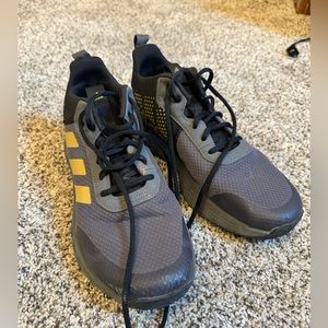 Boys size 5 sneakers